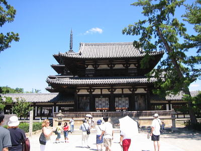 中門 Chu-Mon ( Middle Gate ) 