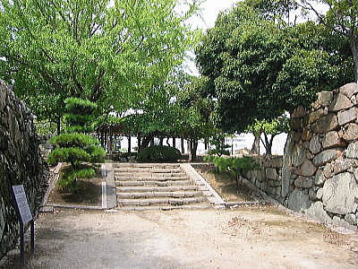 鉄門跡｜岡山城